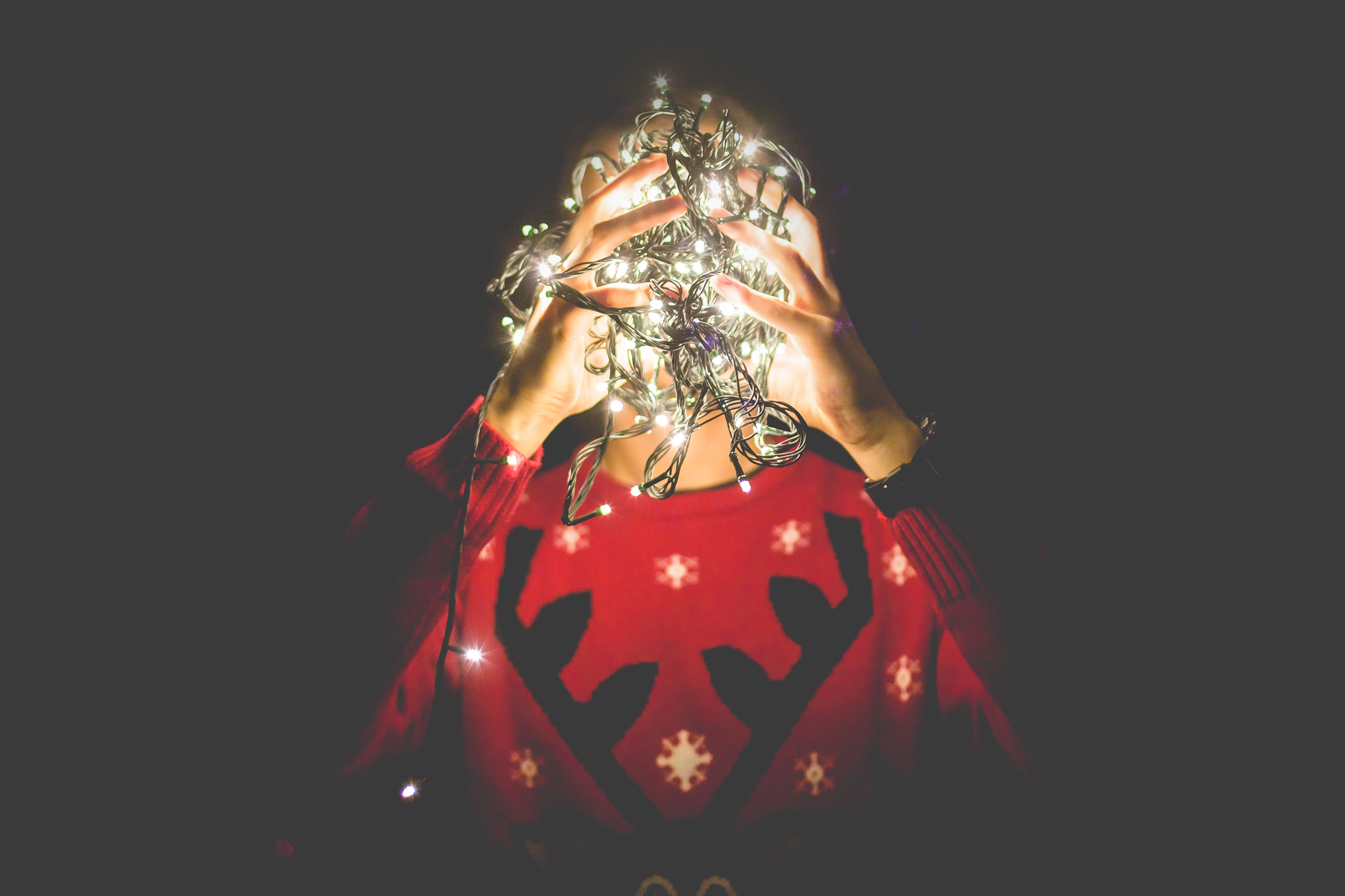 10 Ways to Survive the Holidays When You’re Single